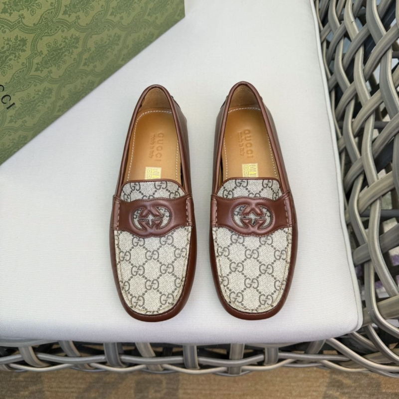 G*u*i leather shoes